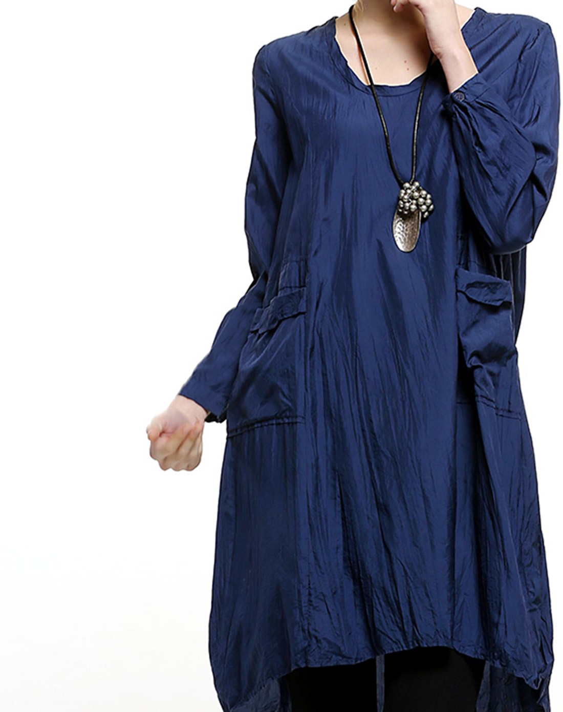 墨蓝色长袖连衣裙