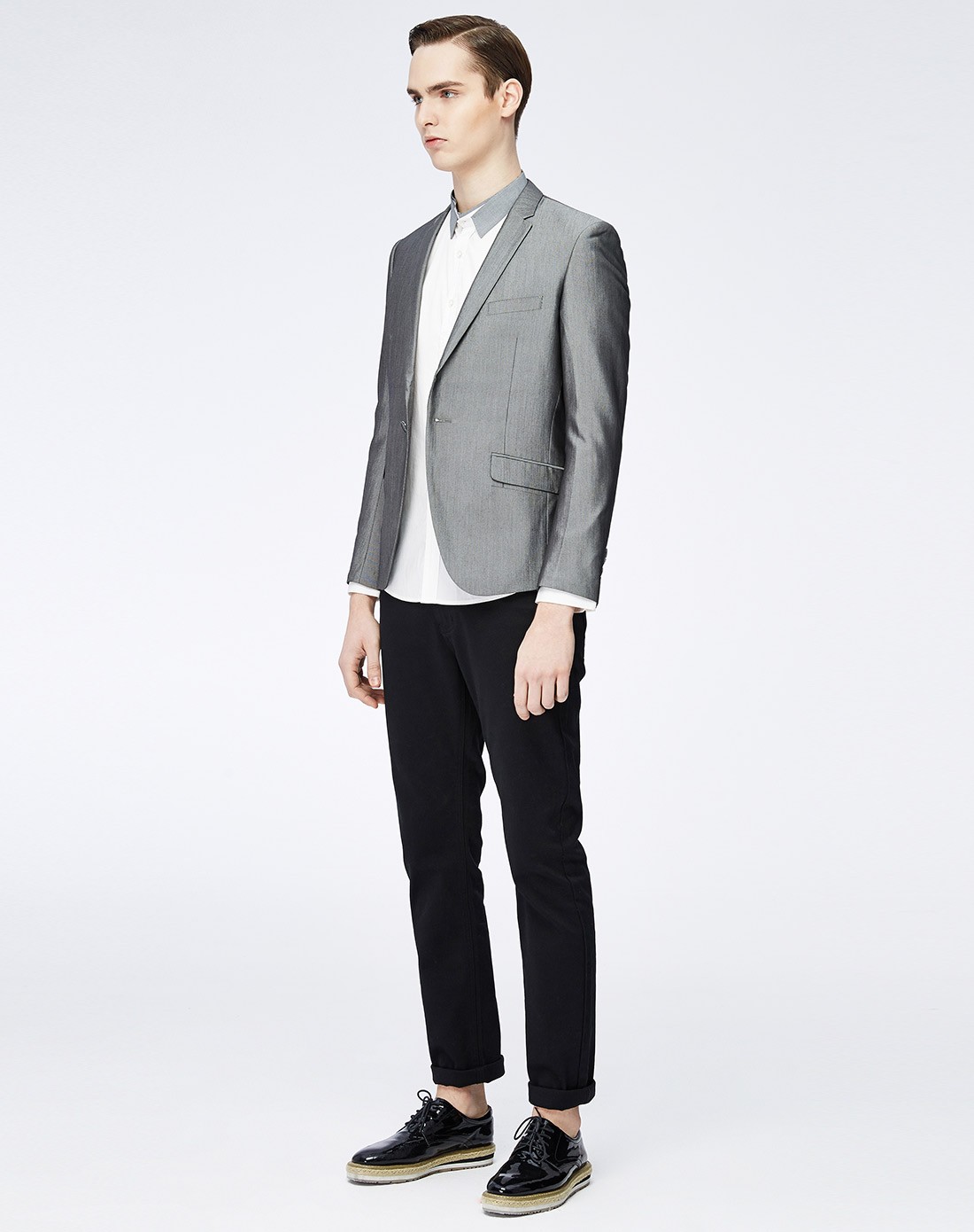 银灰简约时尚长袖西装