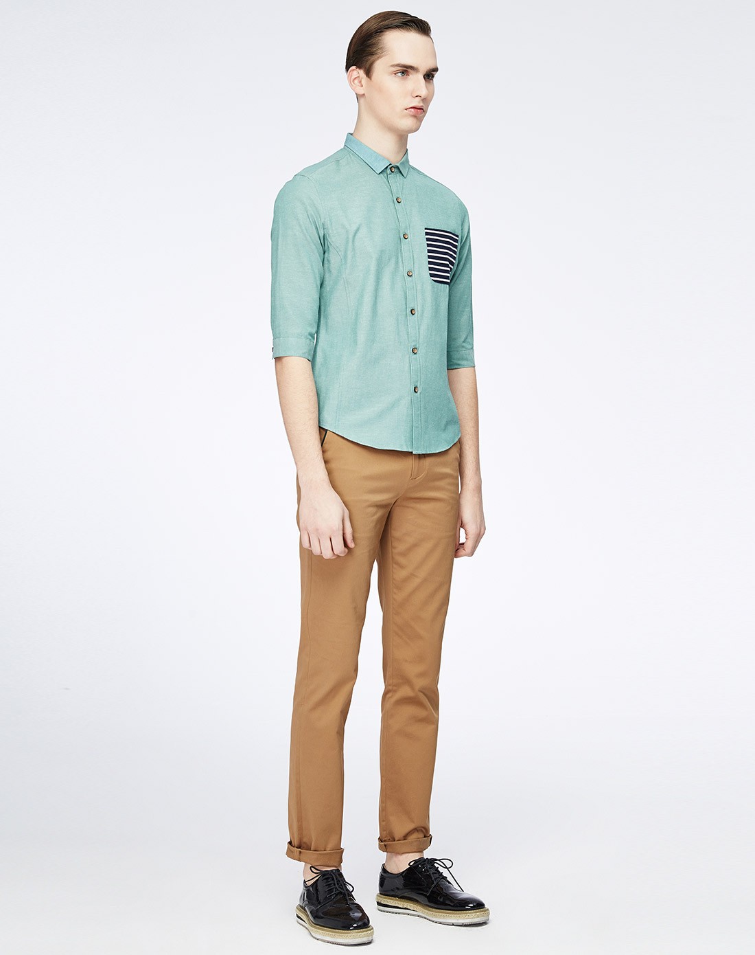 松石绿时尚潮流中袖衬衫