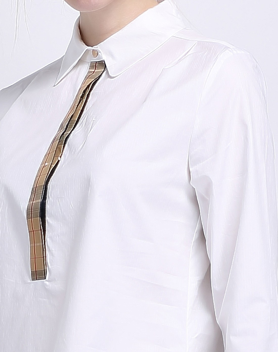 女款白色袖口格纹衬衣