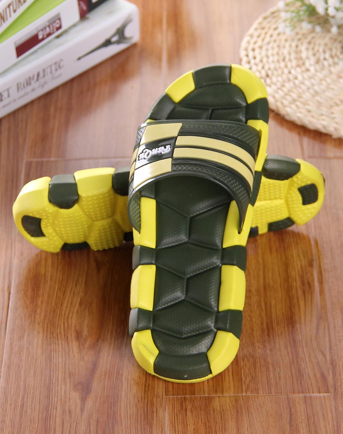 男士军绿按摩底家居凉拖