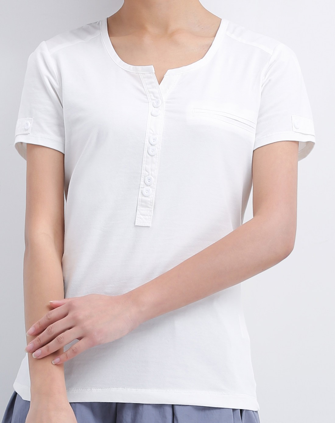女式白色短袖t恤