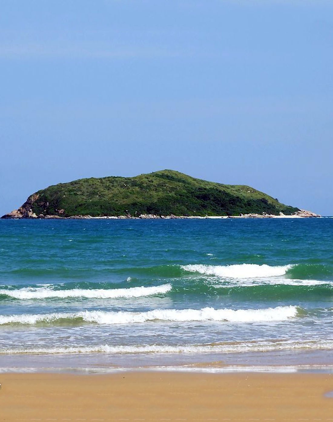 石梅湾加井岛户外一日专享成人票(往返接送,快艇登岛 海上教练 深潜