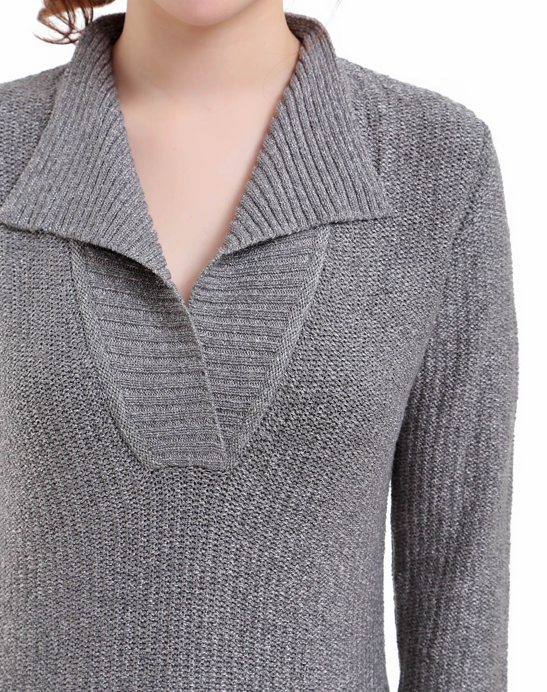 中灰色长袖质木开领衫