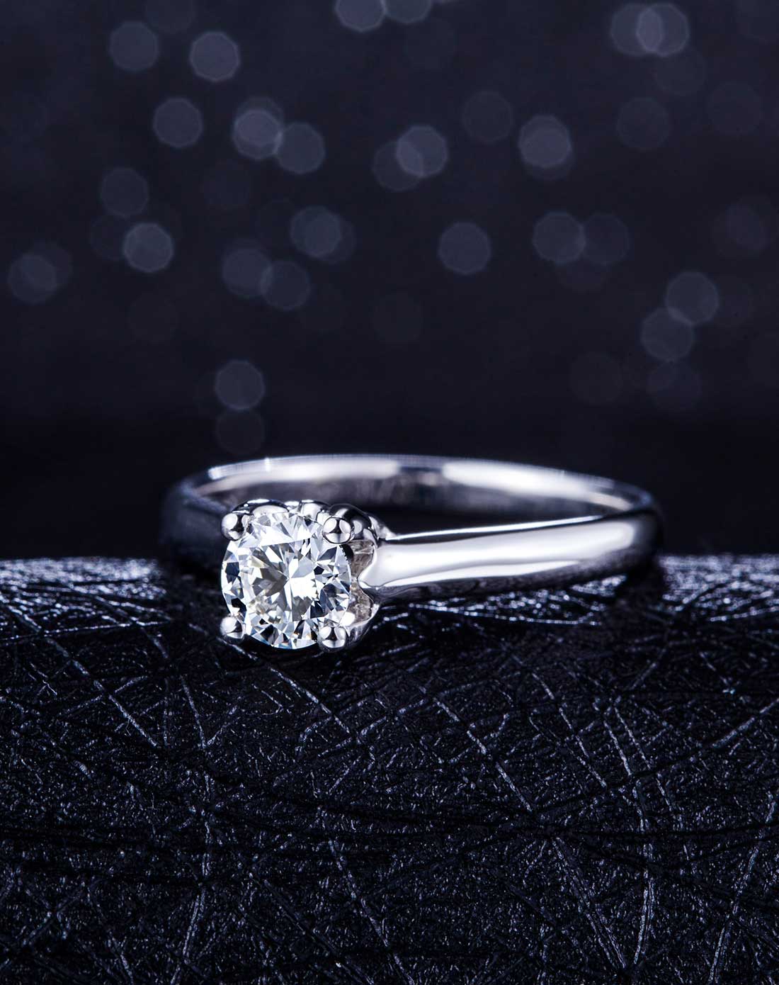 18k白金46分vvs净度钻石女戒