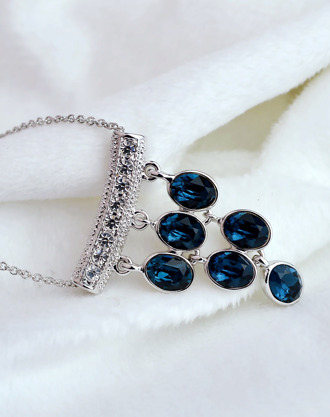 蓝宝珠帘水晶项链-蓝色