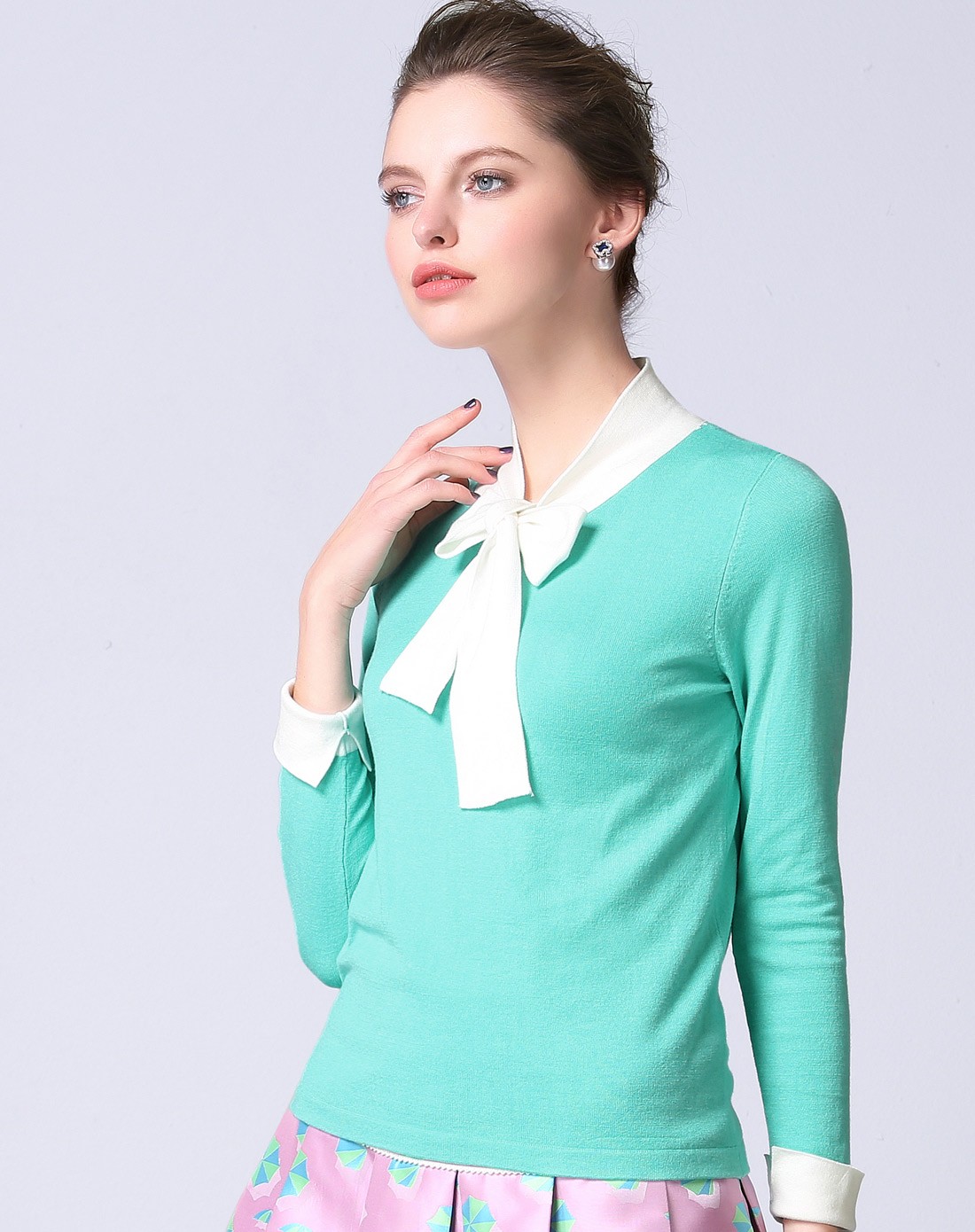 青色韩版修身针织打底衫