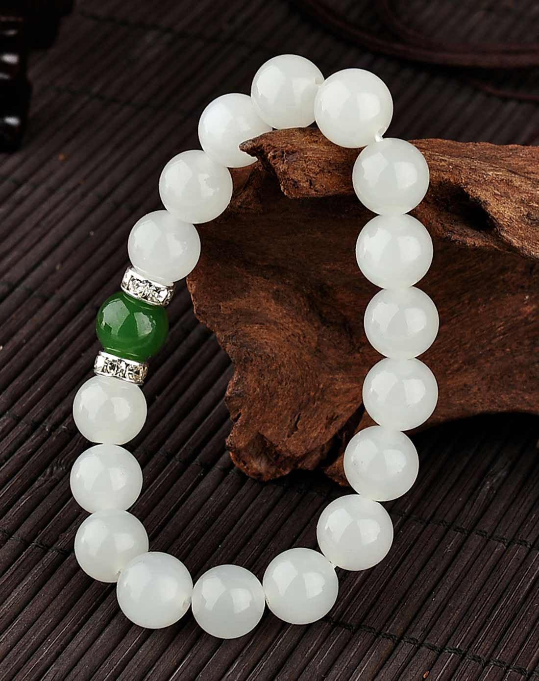 精品和田玉羊脂白手串(配碧玉珠)