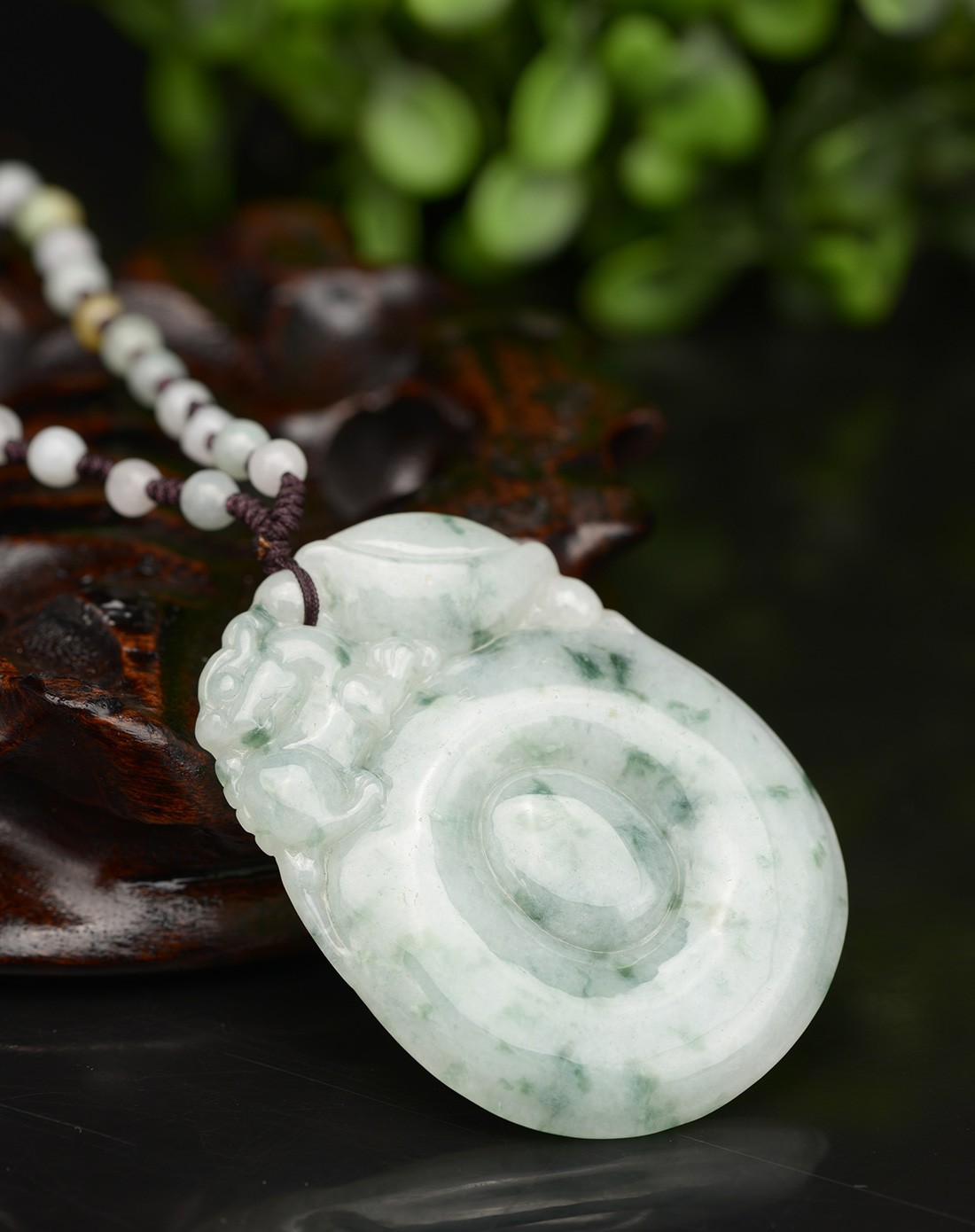 天然a货翡翠老坑冰种飘绿如意玉佩(国家权威证书)