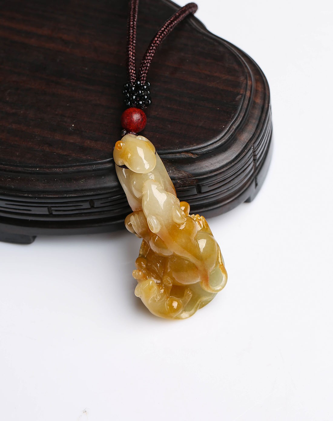 冰糯精雕代代有钱翡翠a货老鼠吊坠(附权威证书)