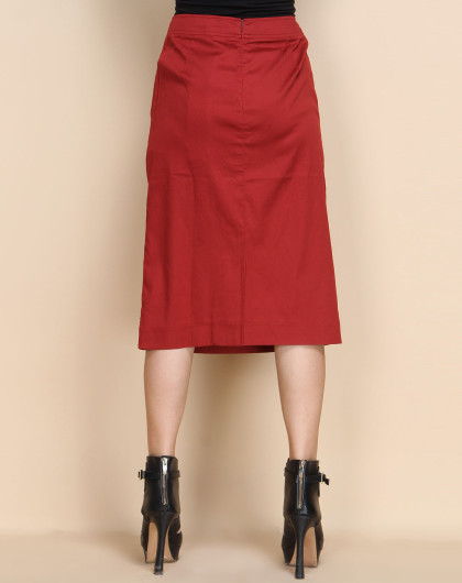 暗红色职业装长裙