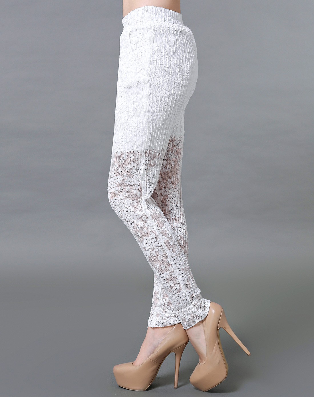 女款白色蕾丝裤子