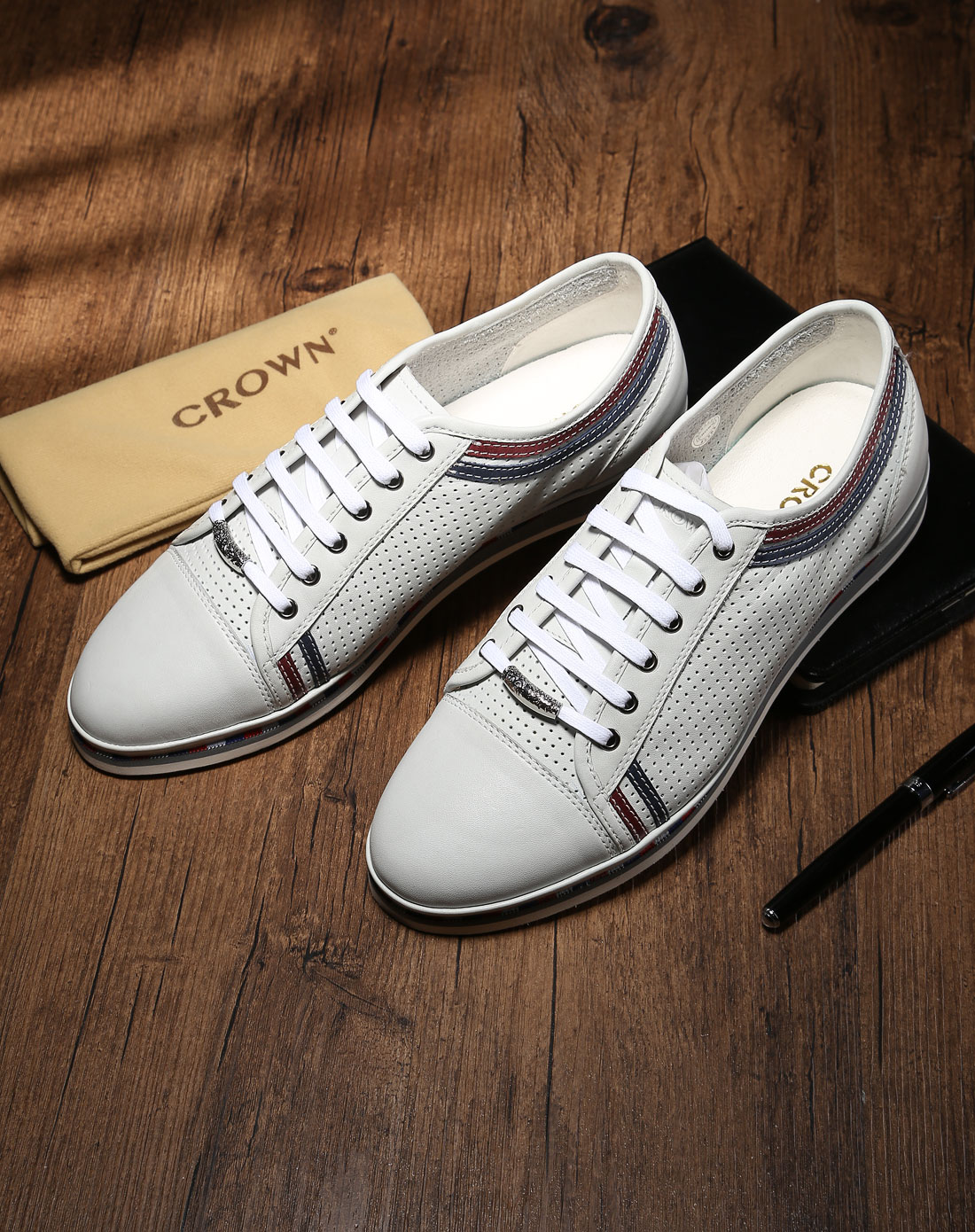 皇冠crown白色牛皮生活休闲单鞋41770074_唯品会