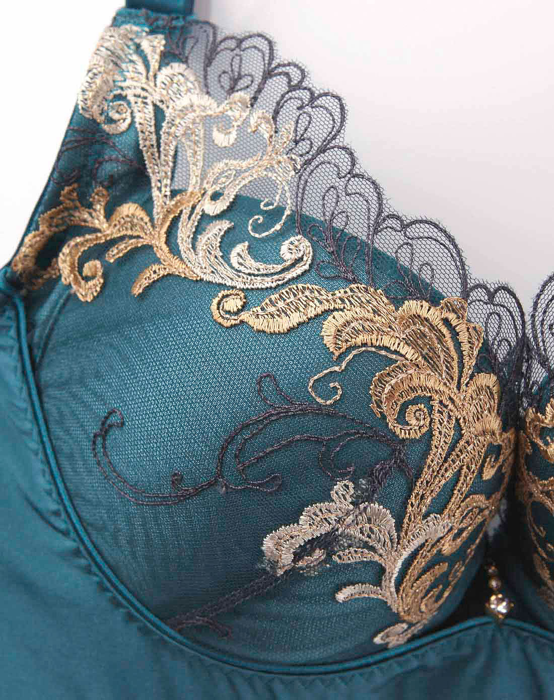 奢华刺绣侧收副乳性感聚拢文胸