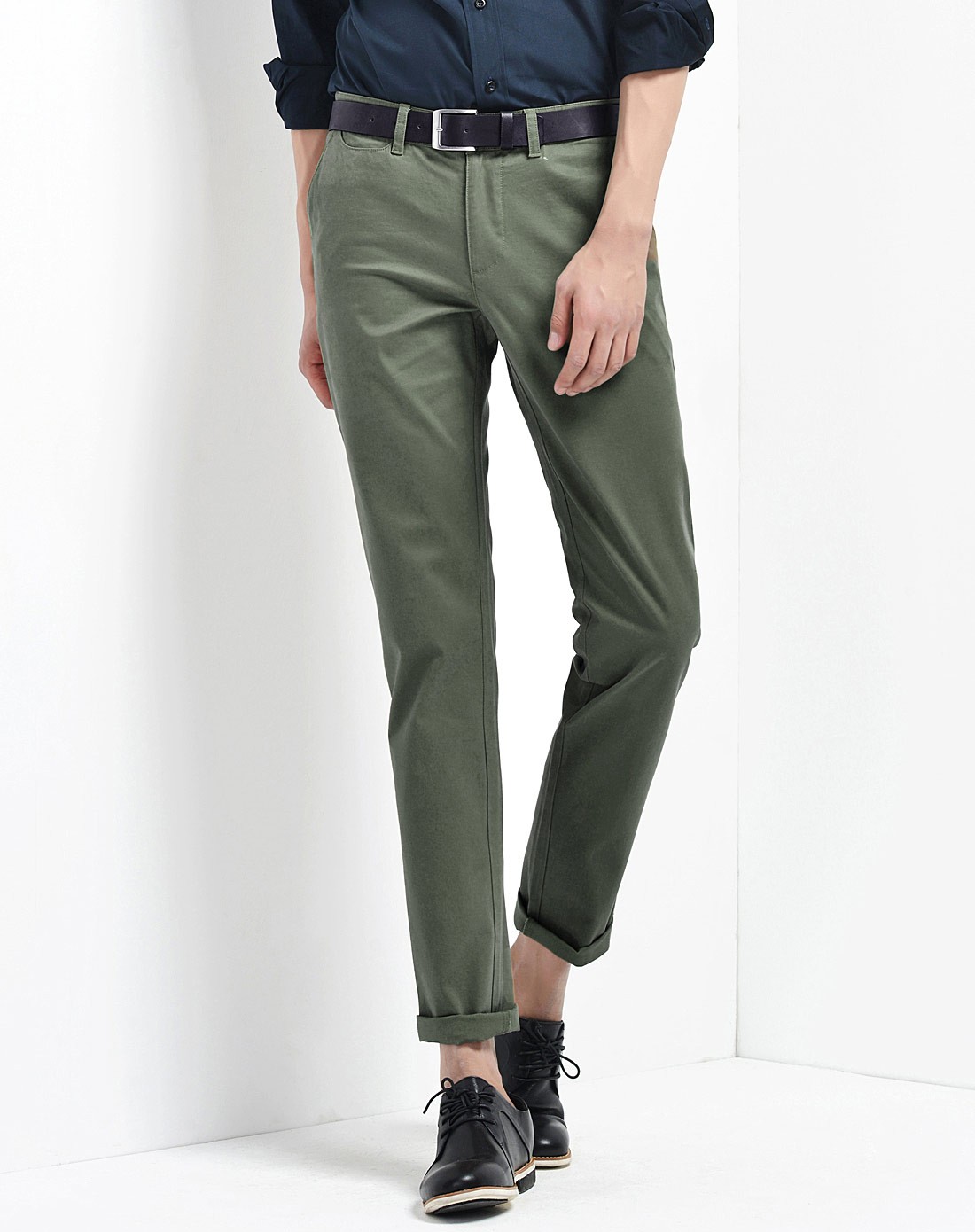 灰绿色休闲修身直筒裤