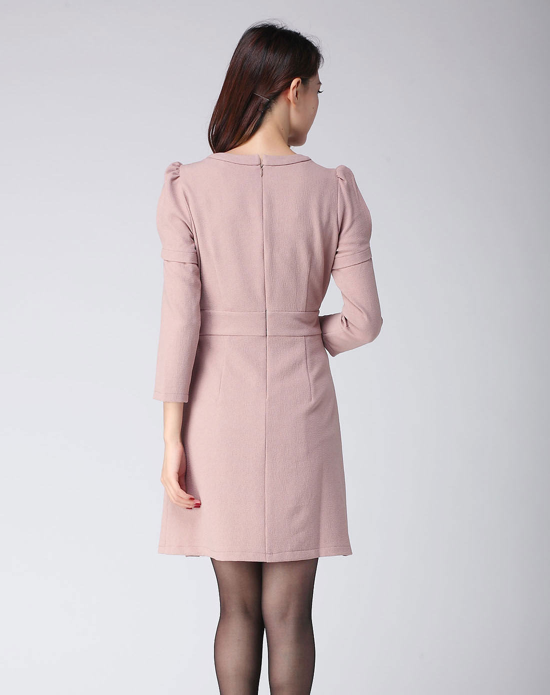 女款藕粉色连衣裙