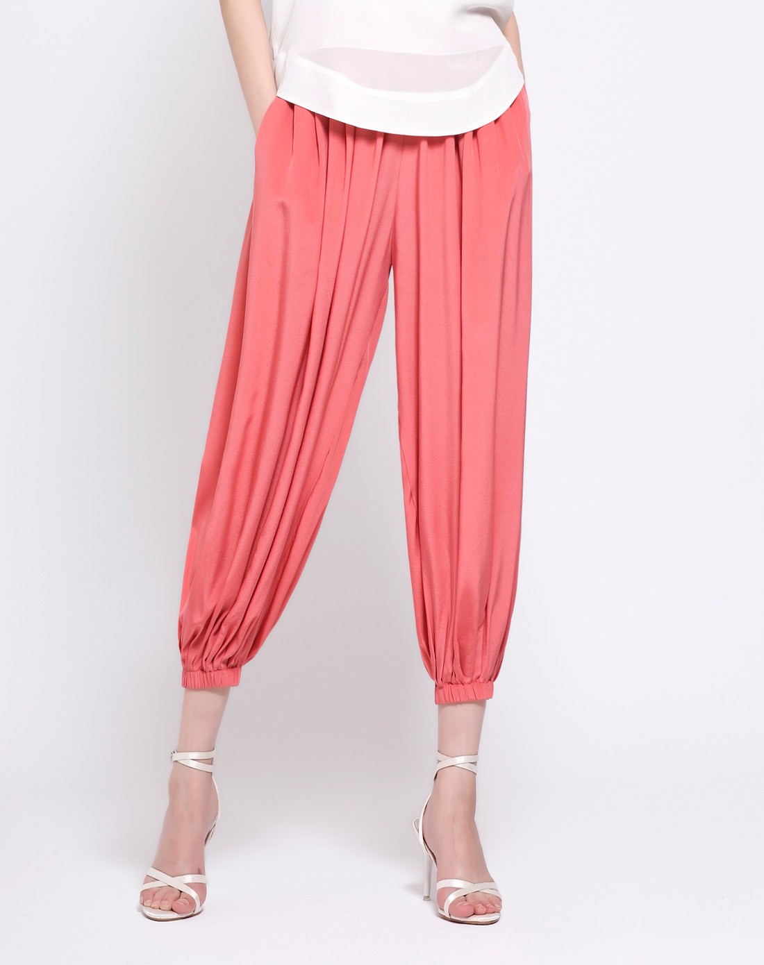 女款真丝皮粉松紧腰头时尚舒适灯笼裤