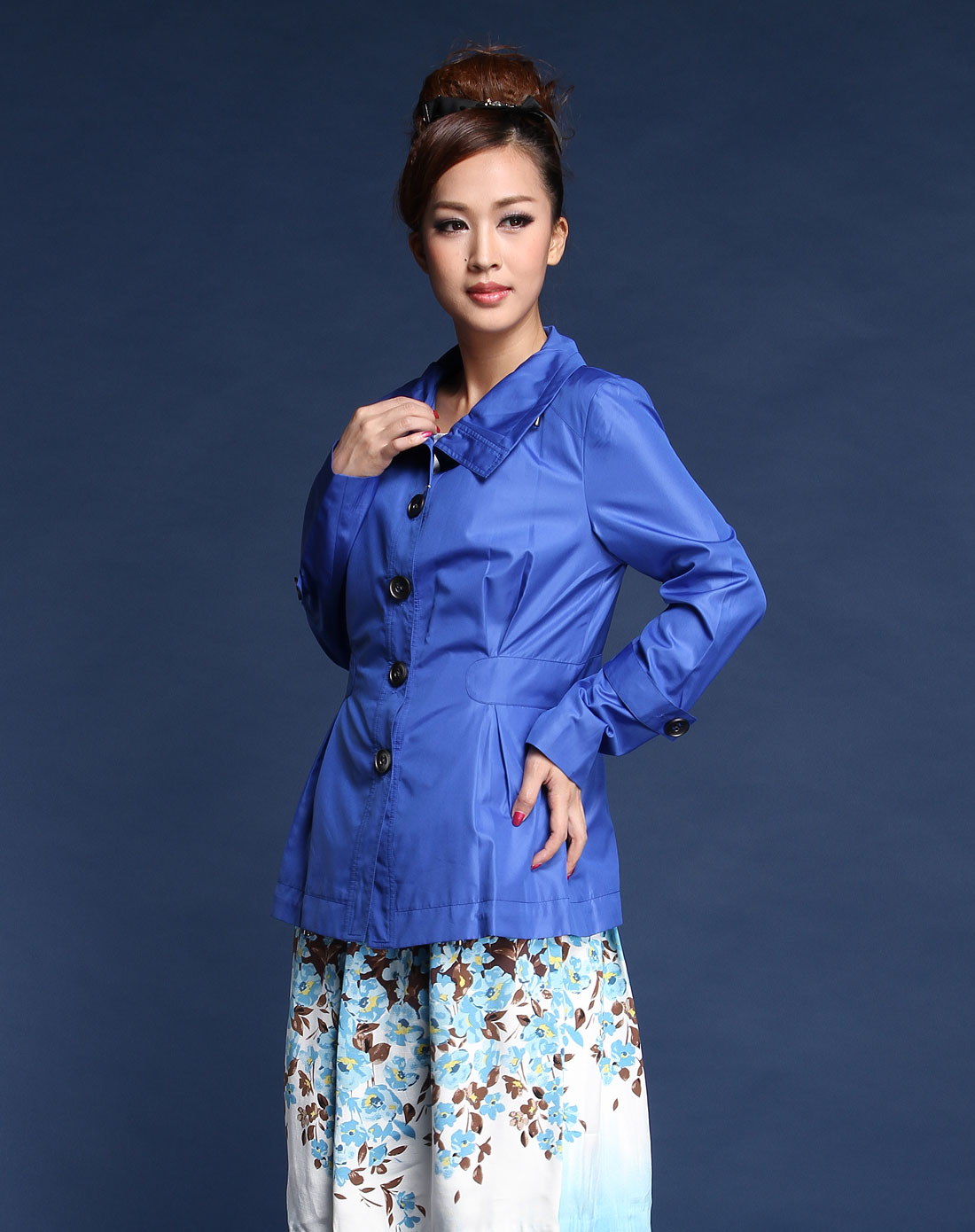 普蓝色休闲长袖风衣