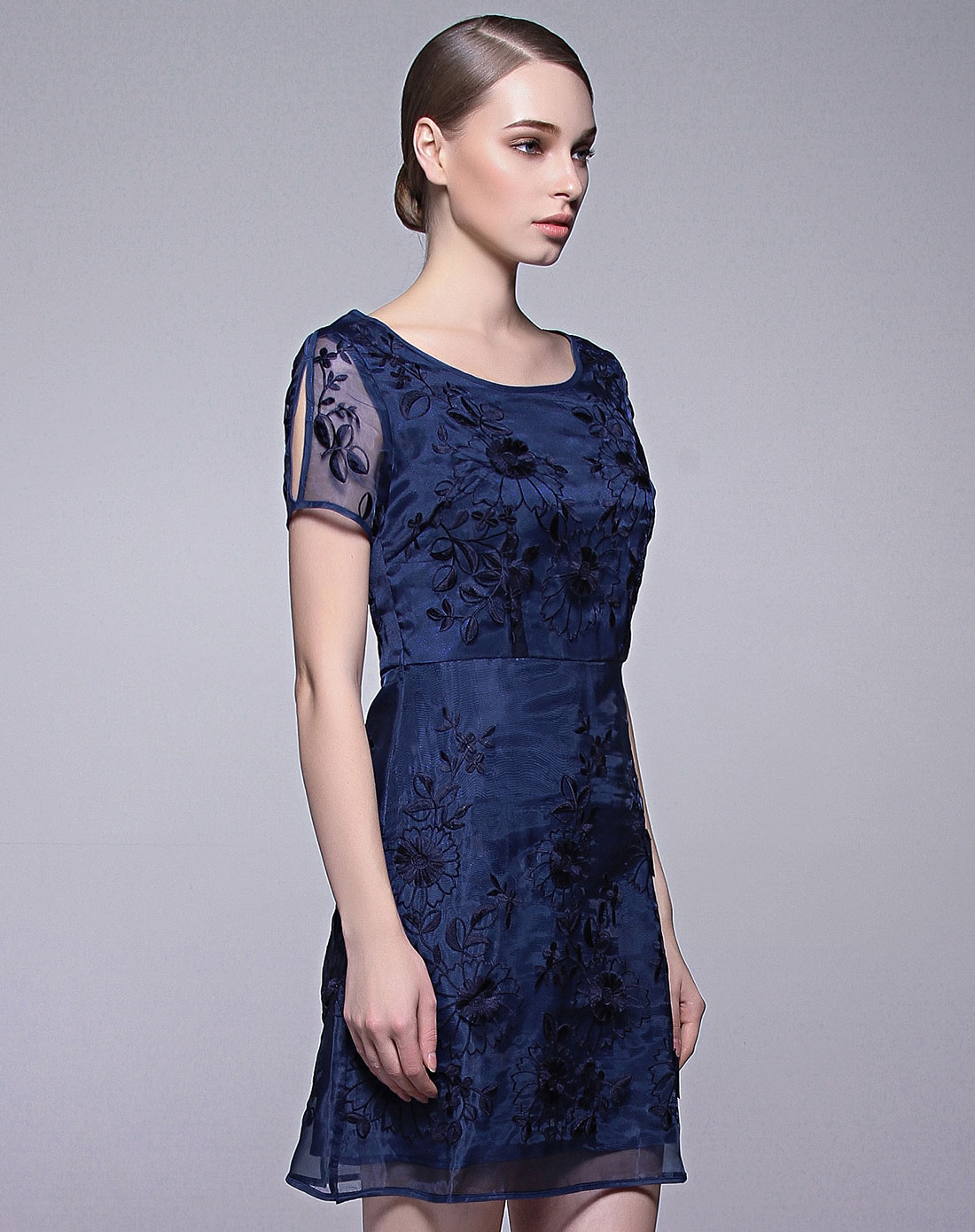 深蓝色夏季欧根纱蕾丝绣花显瘦女高贵优雅气质连衣裙