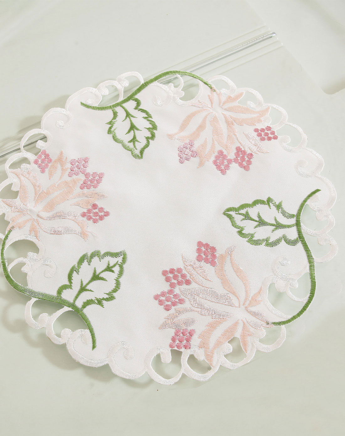 田园风格镂空绣花桌布餐垫七件套-红色