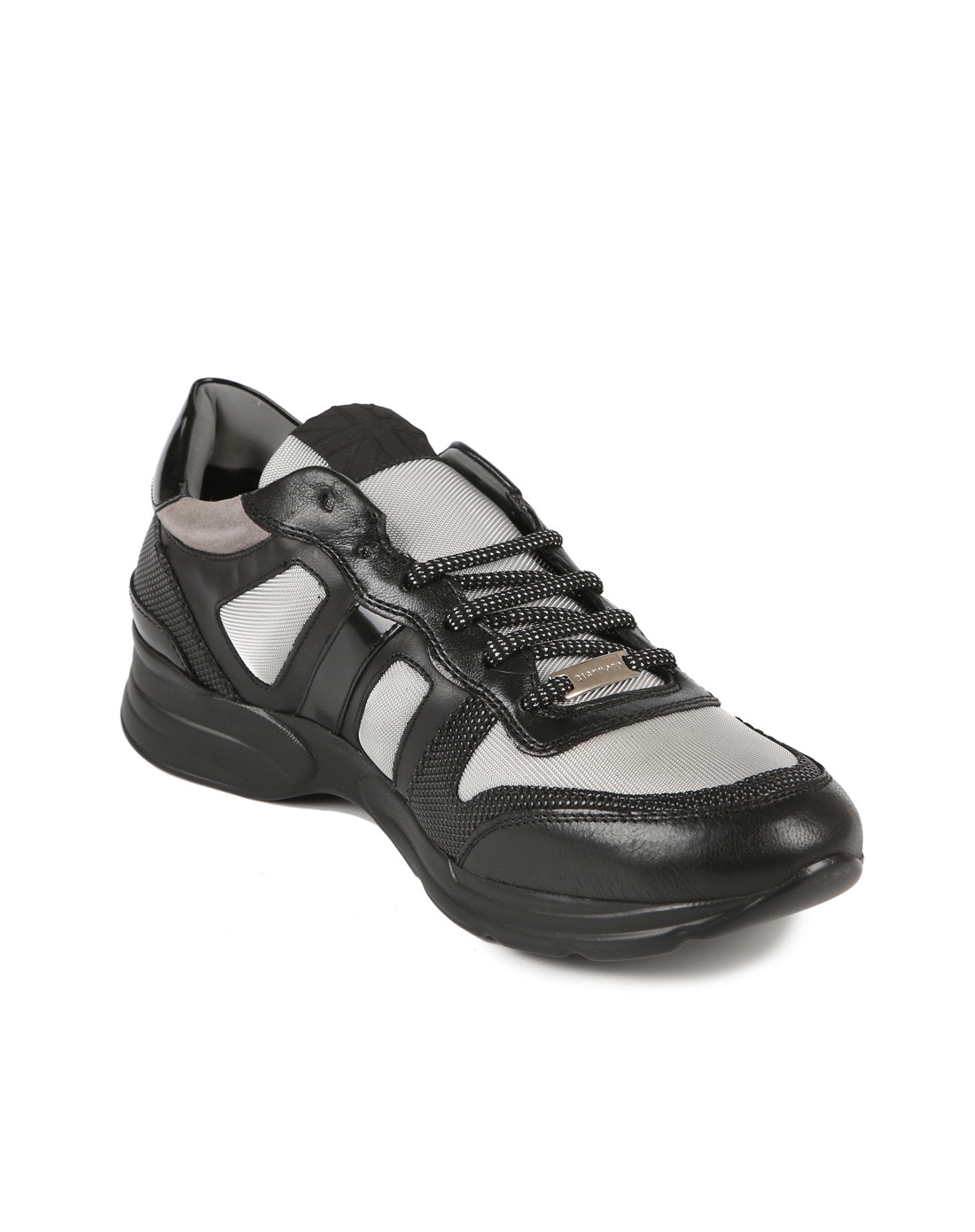 richmond意大利进口白色/黑色牛皮革满口平跟单鞋