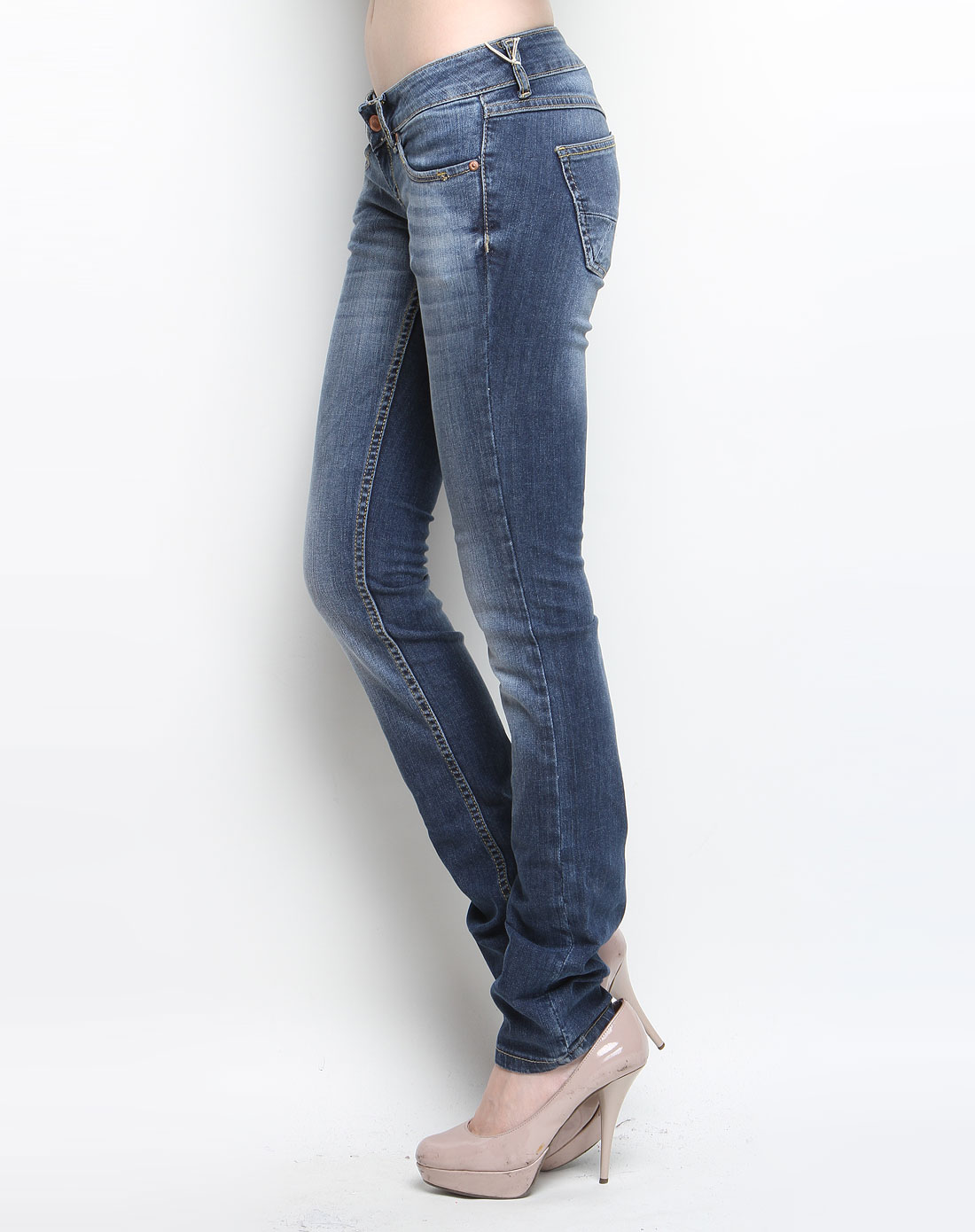 浅蓝色休闲修身低腰牛仔裤