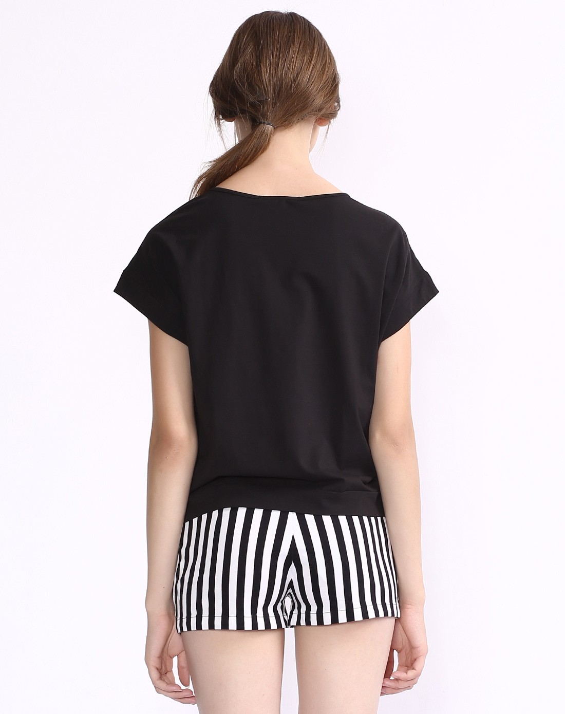 黑色印花天丝棉时尚t恤