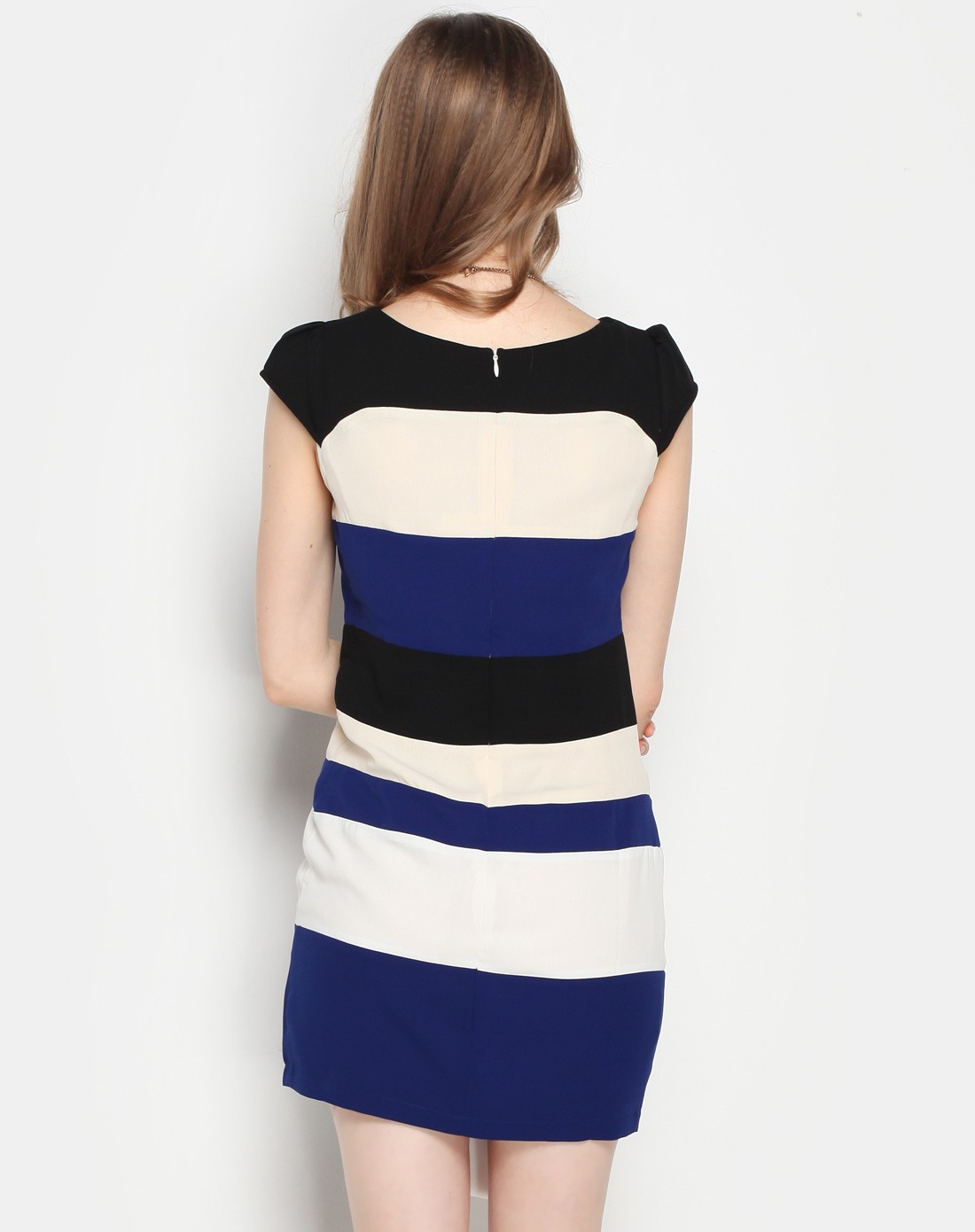 蓝白条纹短袖连衣裙