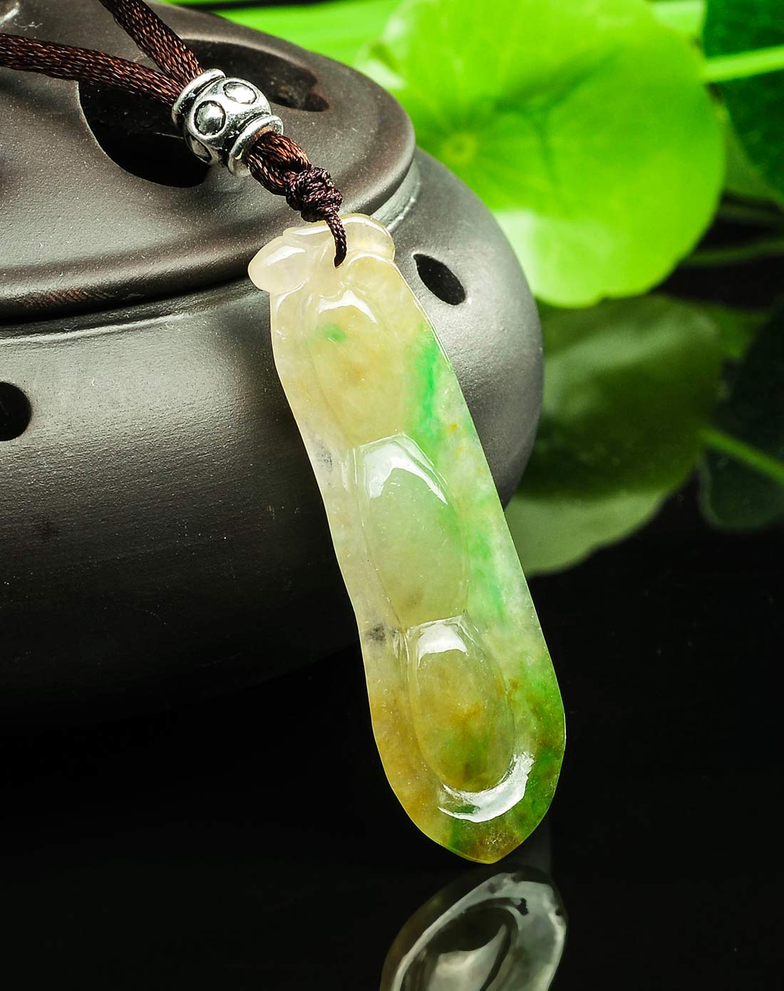 冰种莹透黄杨绿富贵豆小件 天然翡翠a货(附证书)