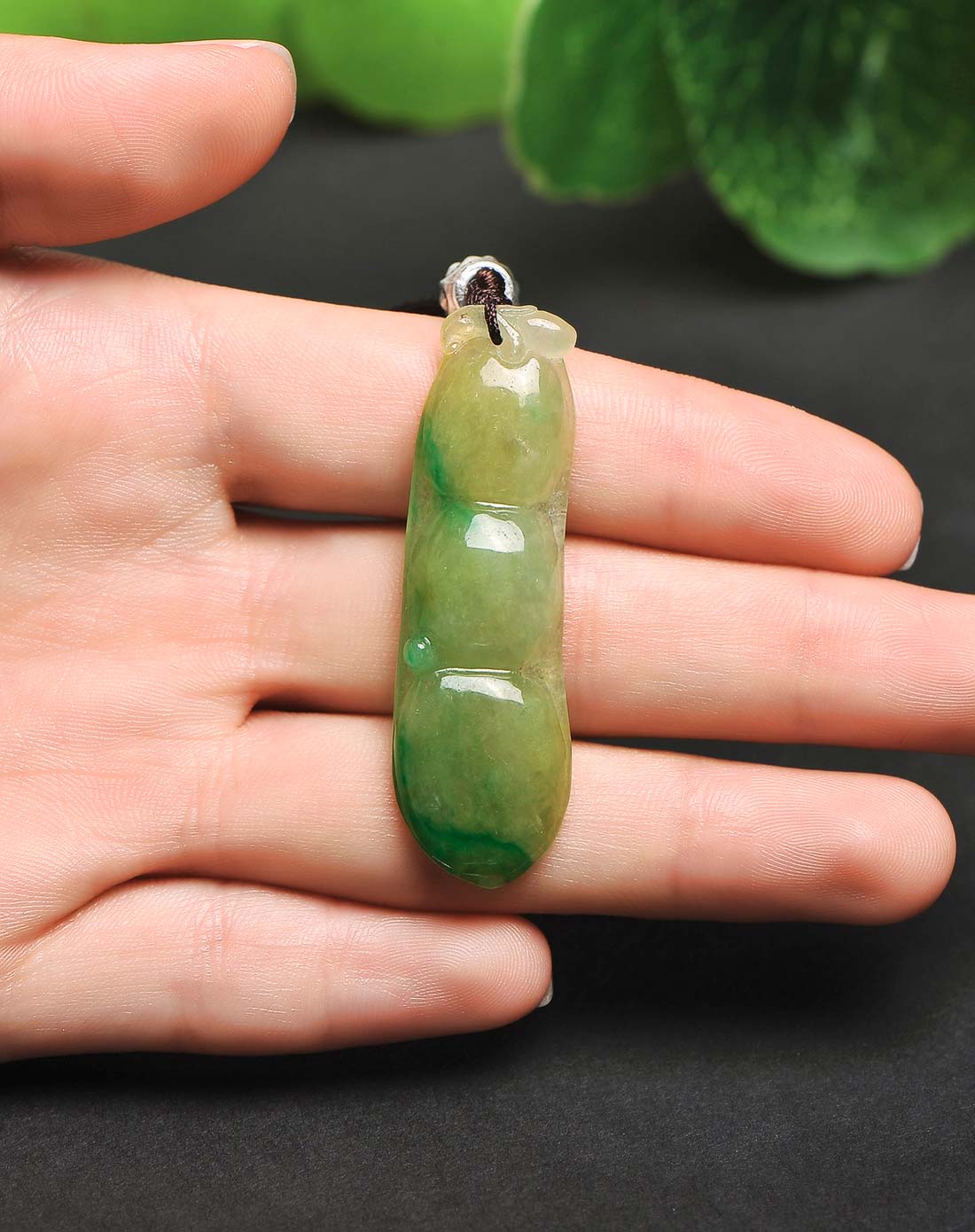 冰种莹透黄杨绿富贵豆小件 天然翡翠a货(附证书)