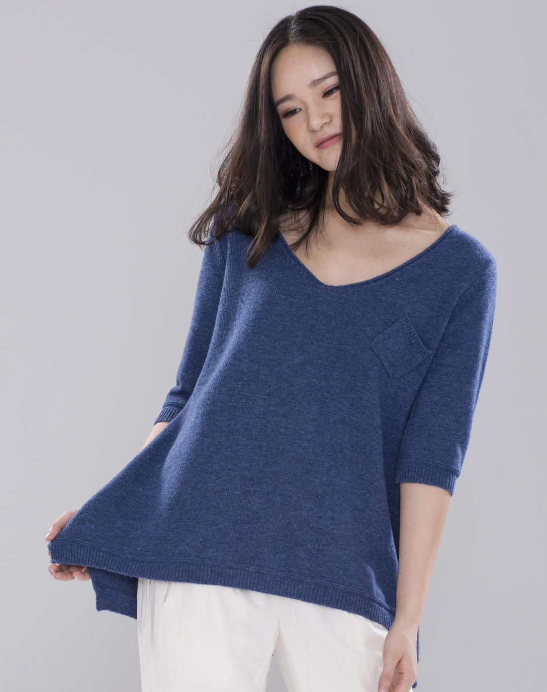 深蓝色日系羊毛甜美六分袖针织衫