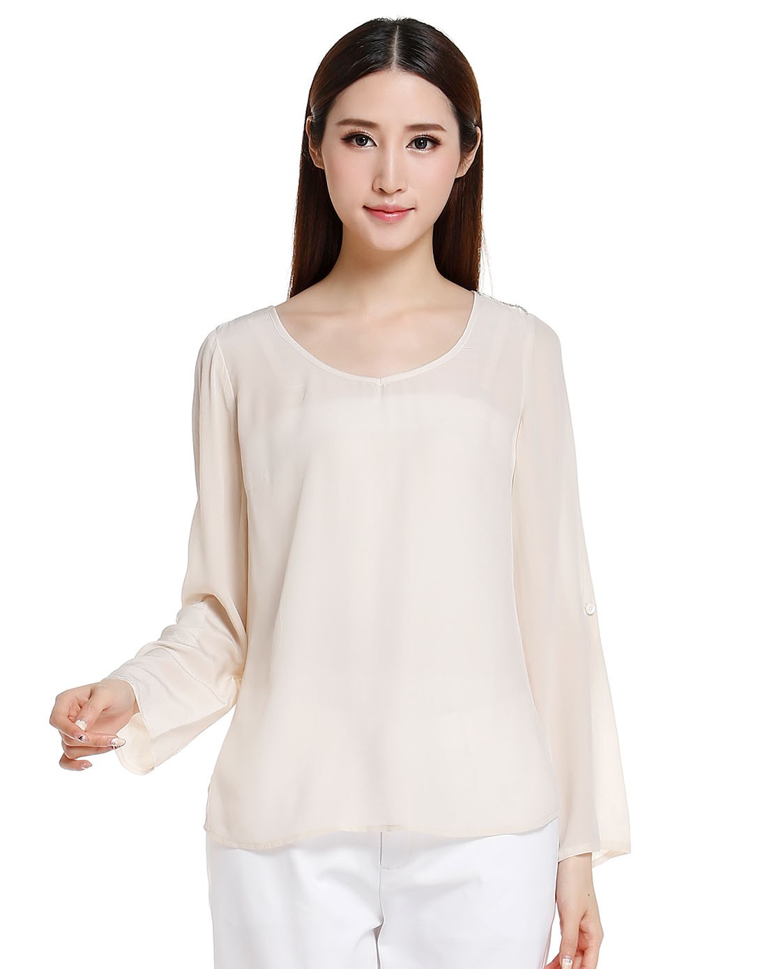 浅米色圆领简约长袖上衣