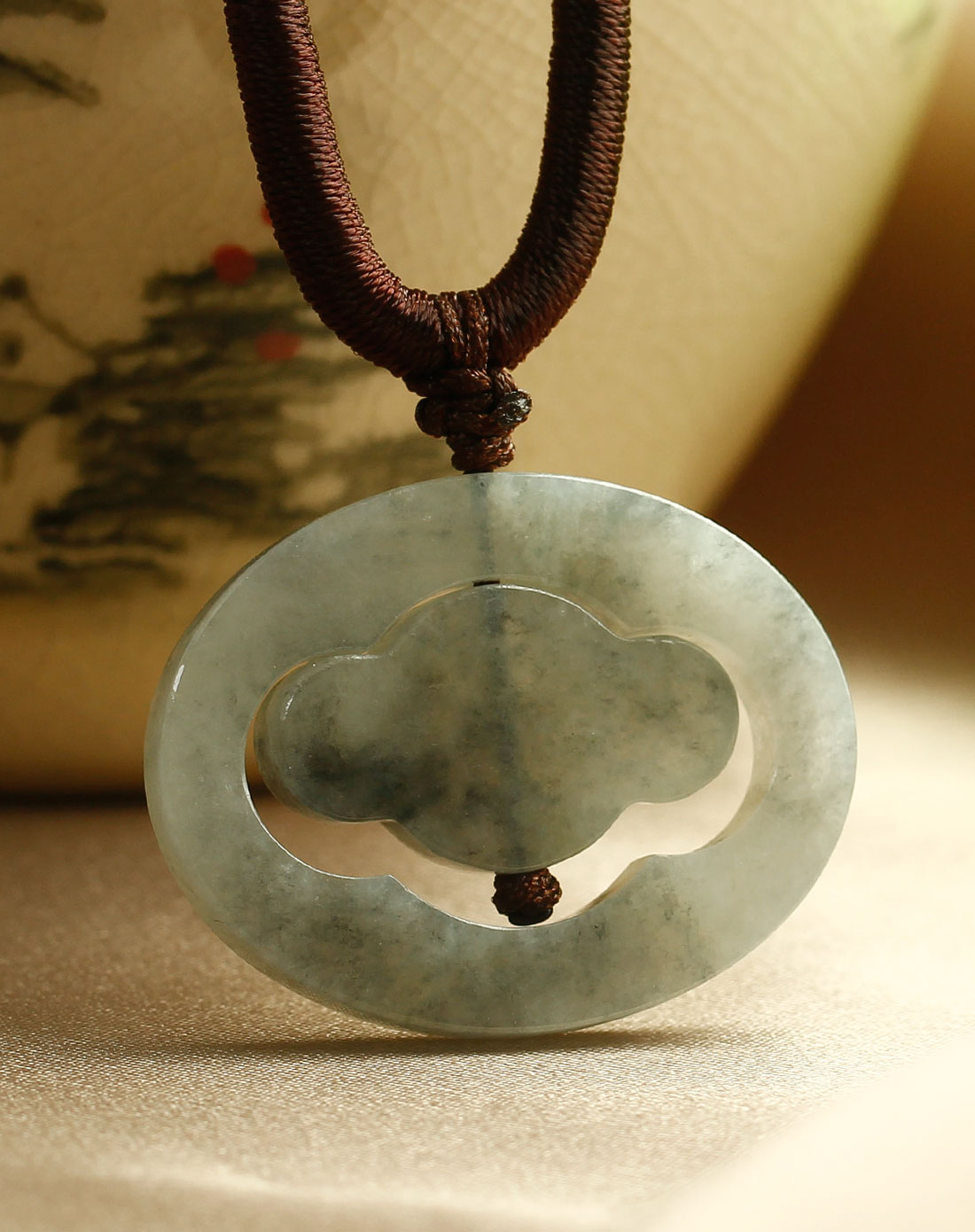 天然翡翠同心扣吊坠