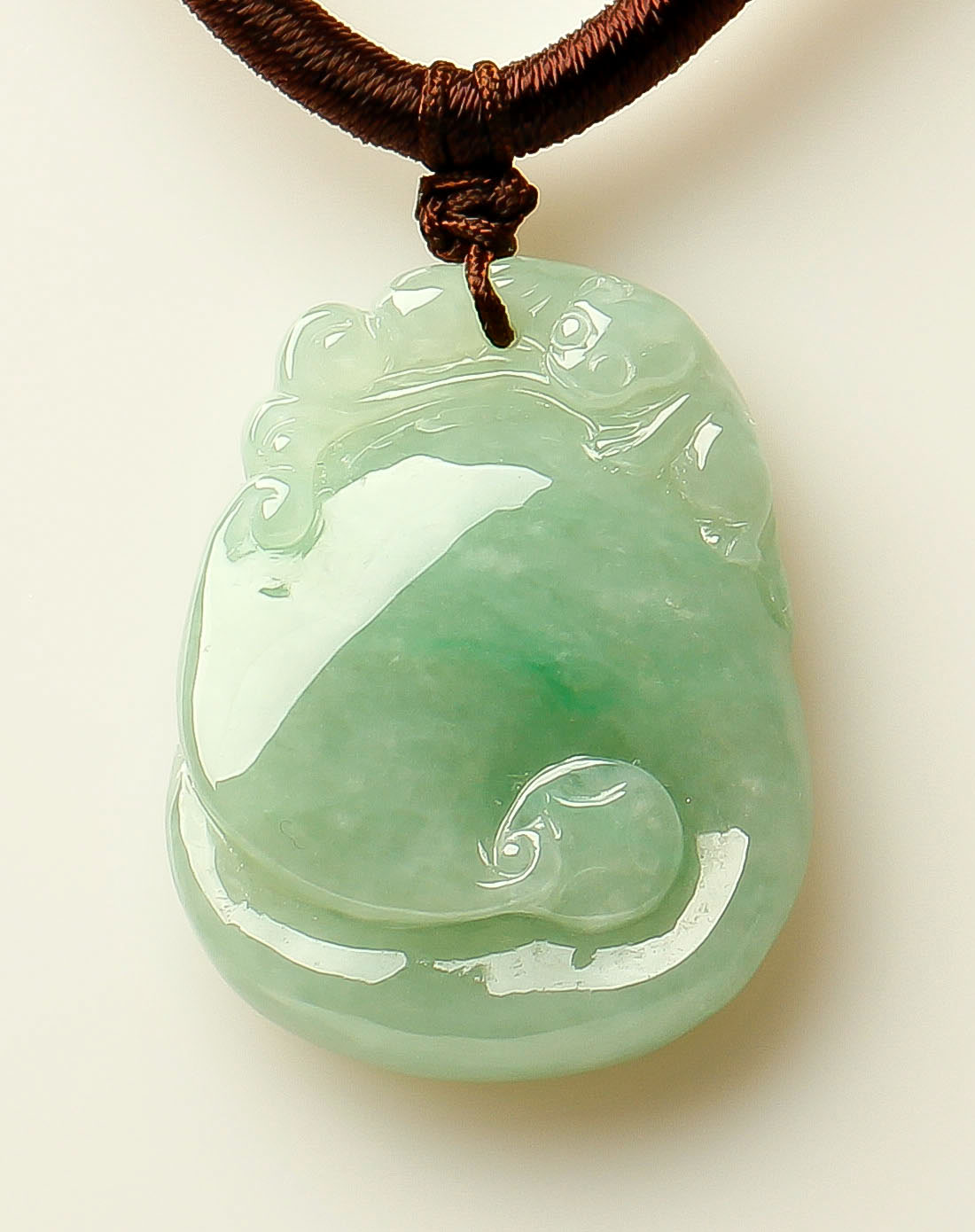 天然翡翠满绿双双如意吊坠