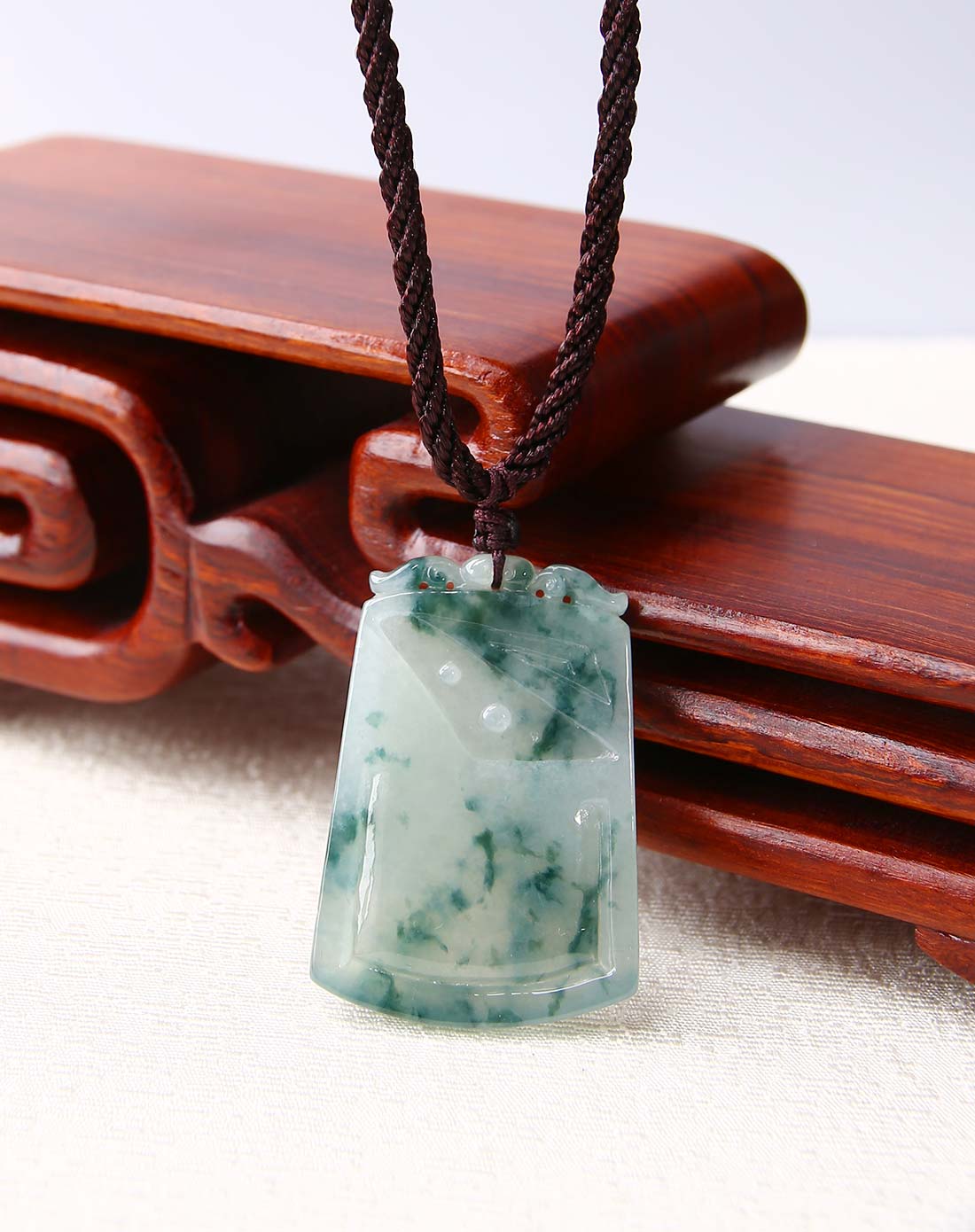 天然翡翠a货冰种飘蓝花吉祥无事牌玉牌(国家权威认证)