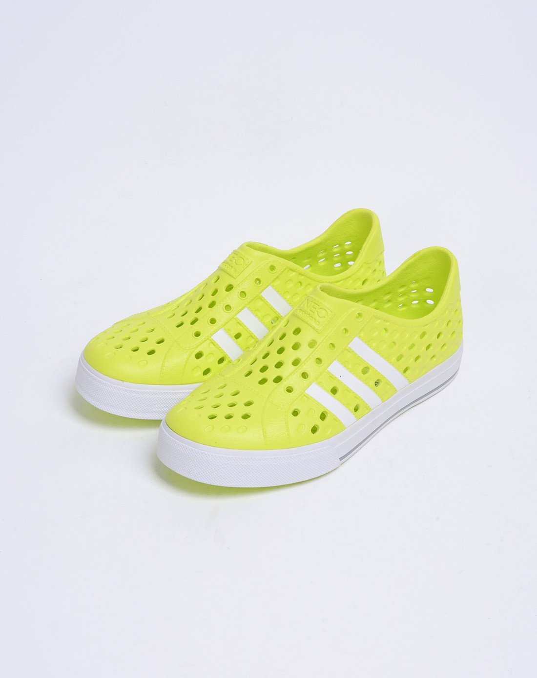 酷爽随行-阿迪达斯adidas男款黄绿色凉鞋 neo系列q26129_唯品会
