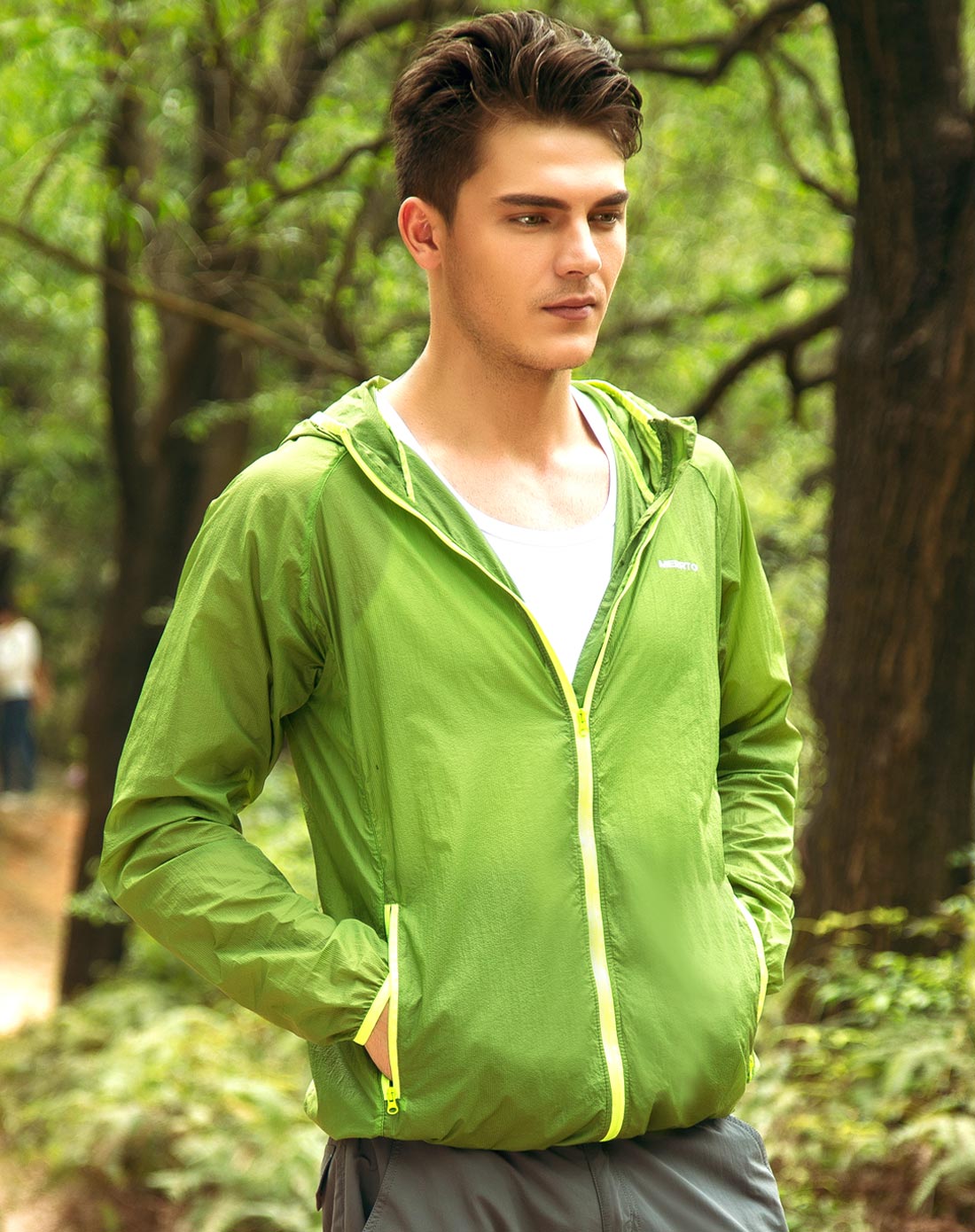 多功能 男款海藻绿/荧光绿色皮肤风衣 超薄连帽