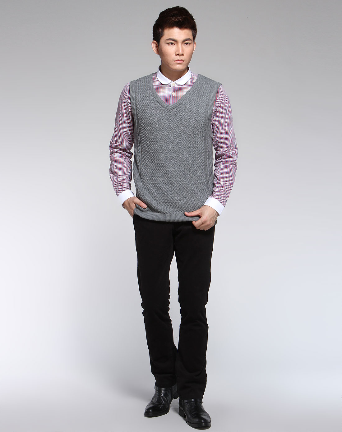 灰色百搭v领针织背心