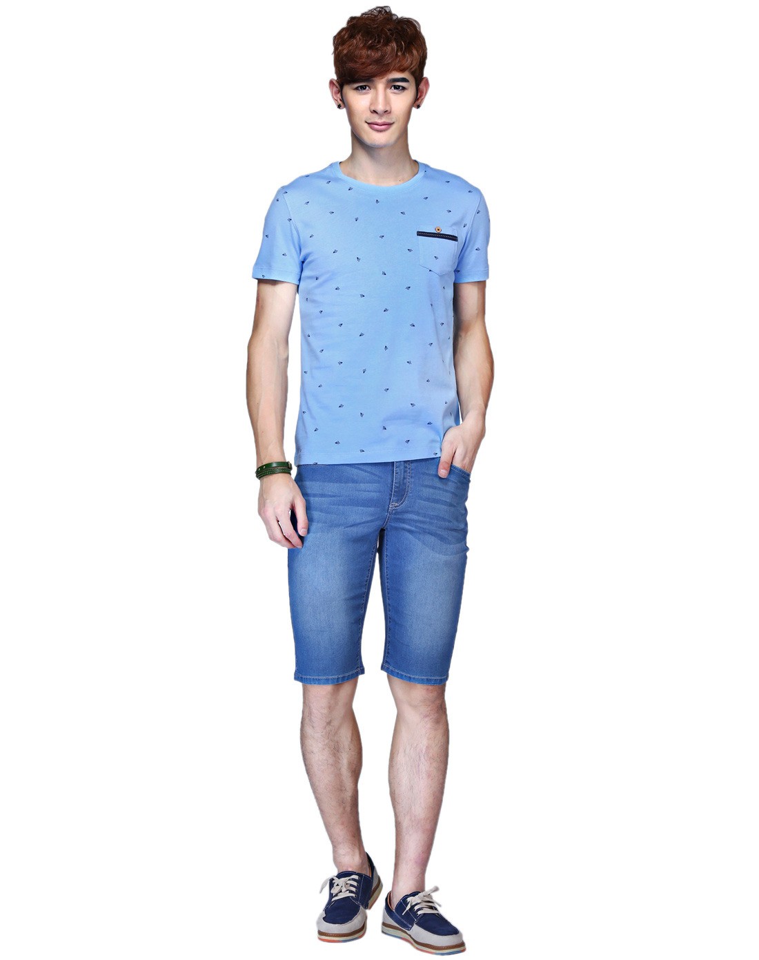 男装冰蓝平纹布圆领印花短袖t恤
