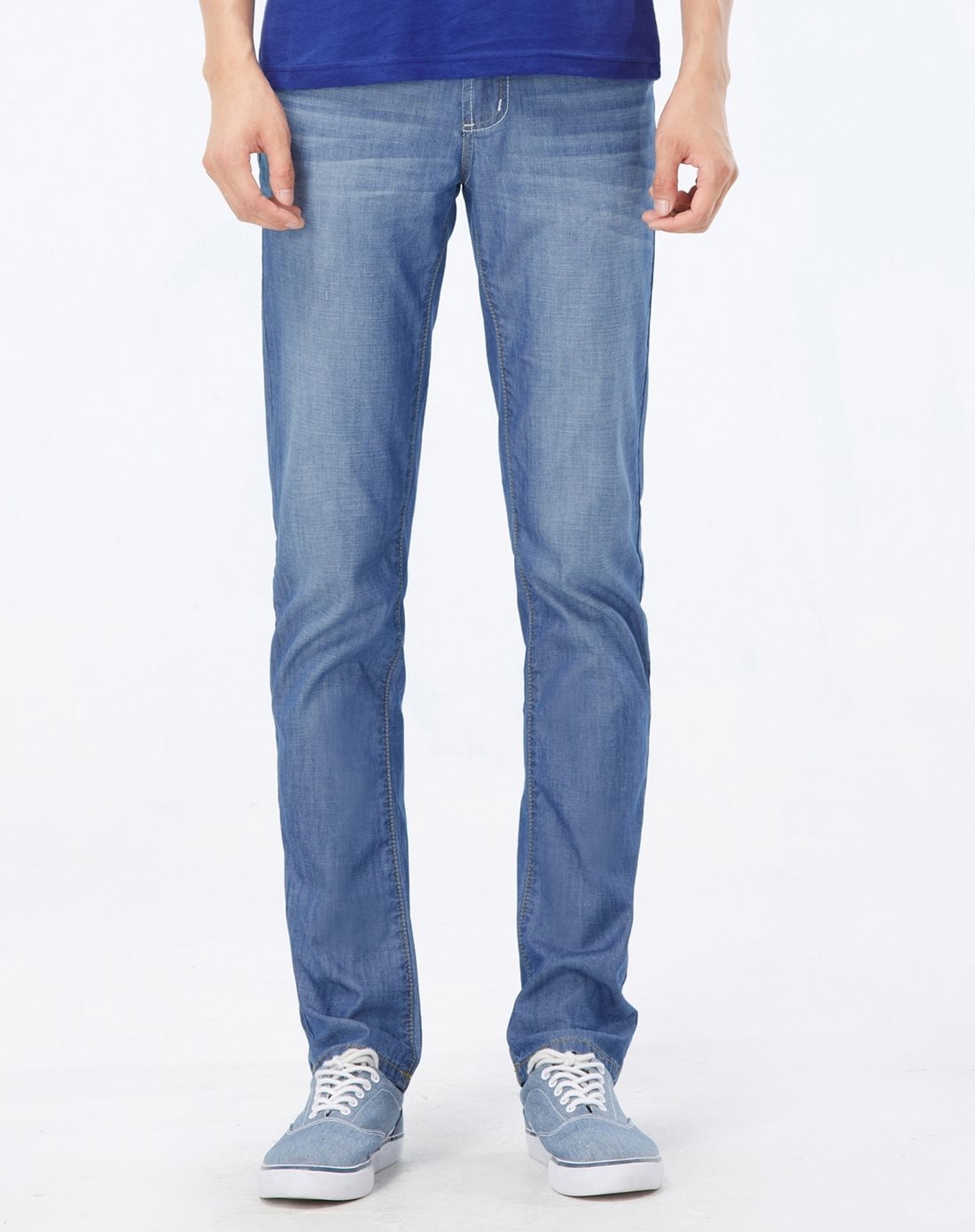 中蓝色摩登猫须轻薄窄脚牛仔裤