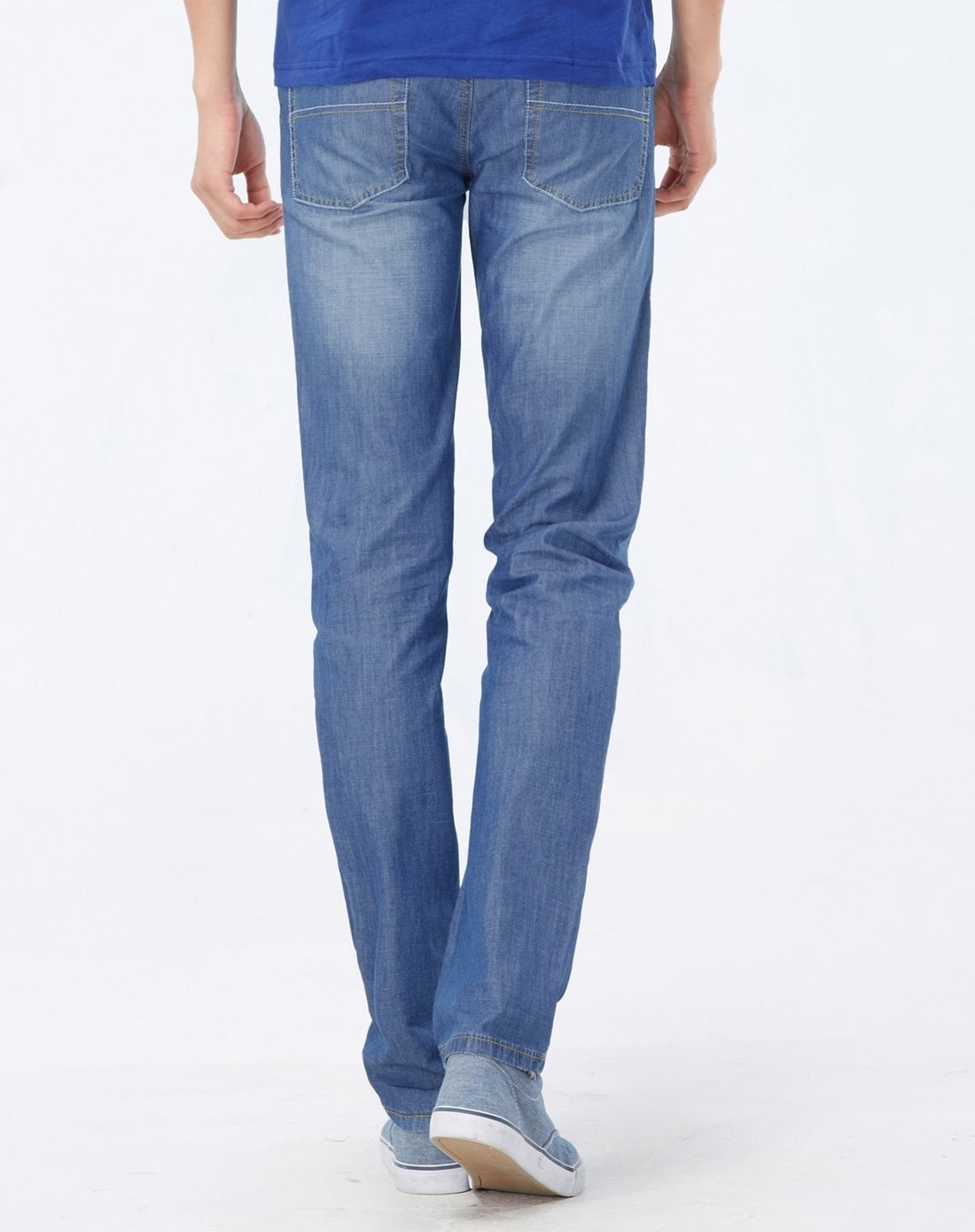 中蓝色摩登猫须轻薄窄脚牛仔裤