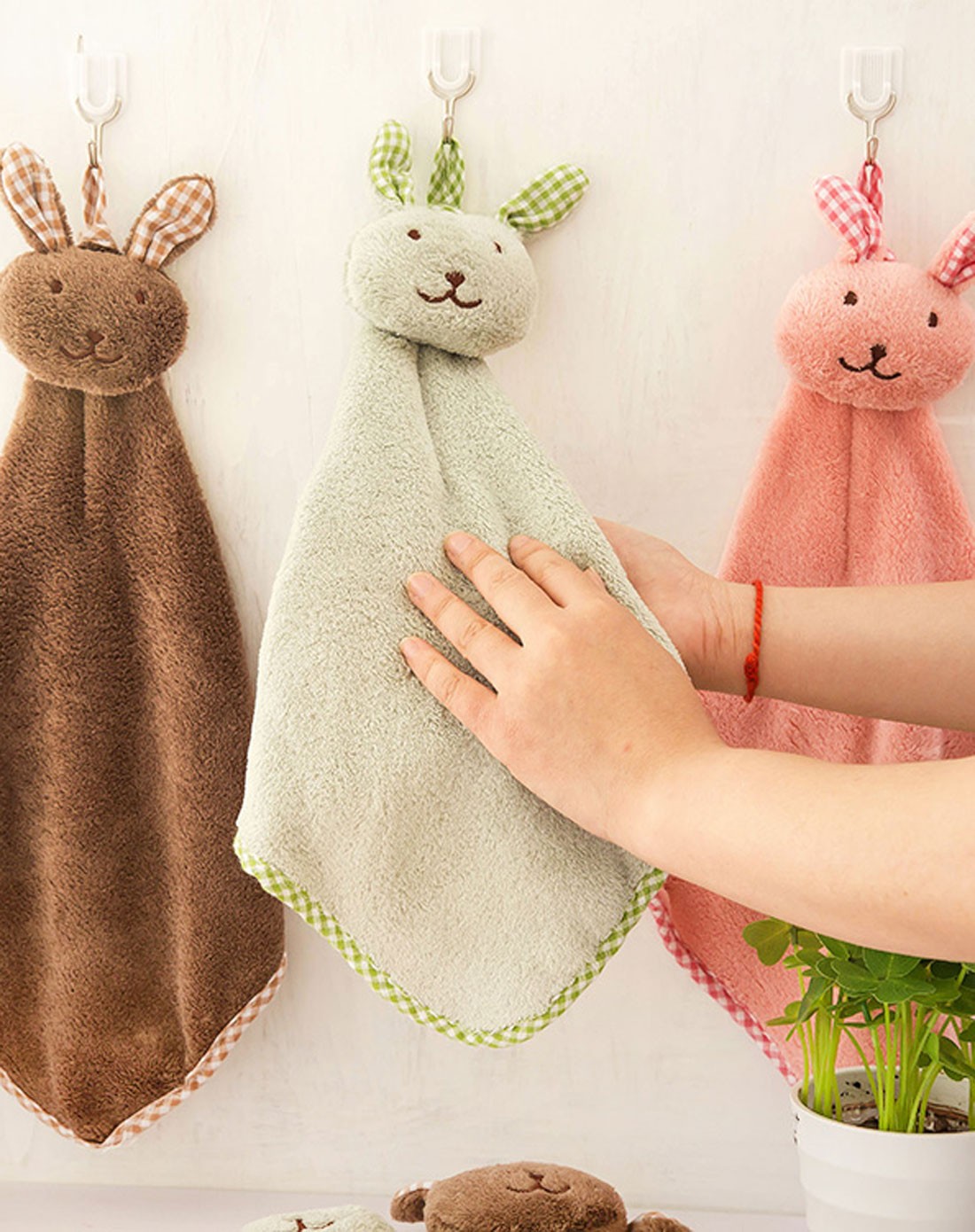可爱兔子珊瑚绒挂式擦手巾2入
