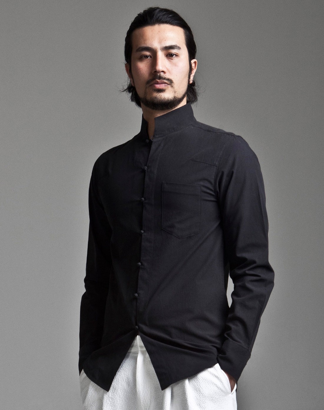 花笙记男款黑色休闲单袋长袖衬衫