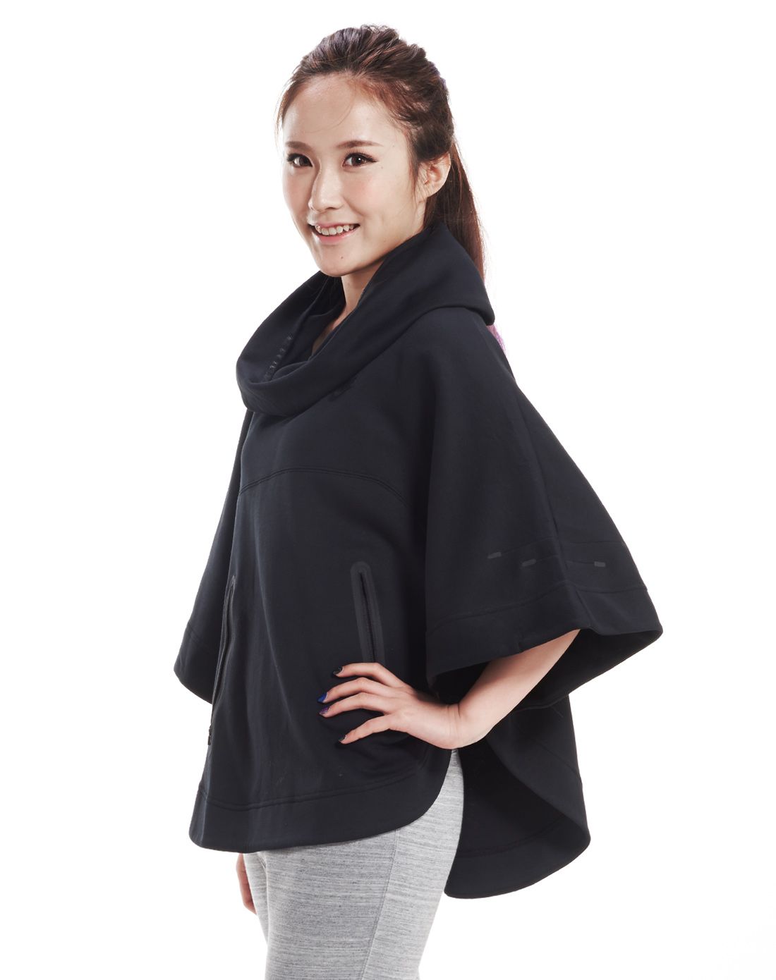 潮流时尚 女款黑色连帽斗篷