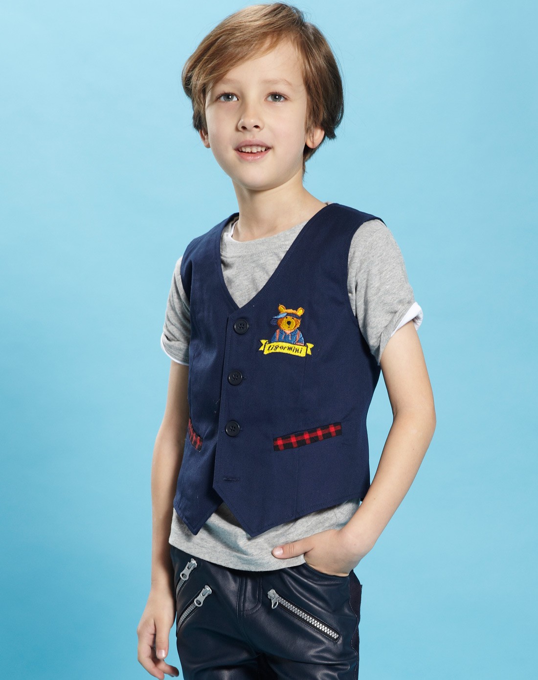 男童贵族蓝马甲