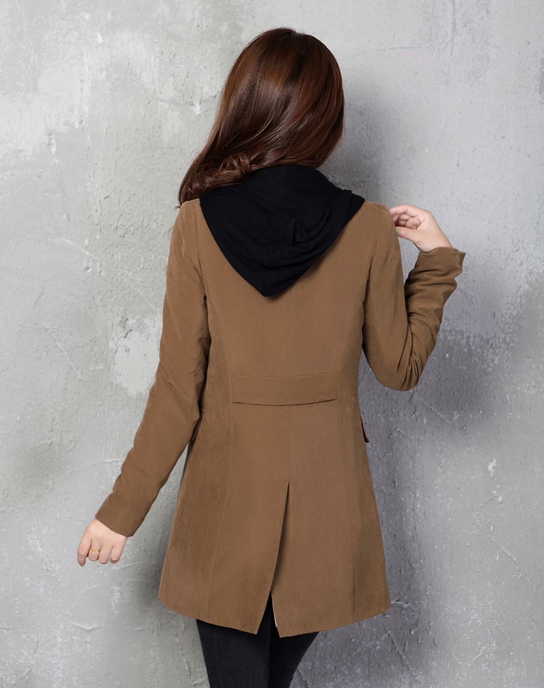 女款棕色双排扣中长款外套