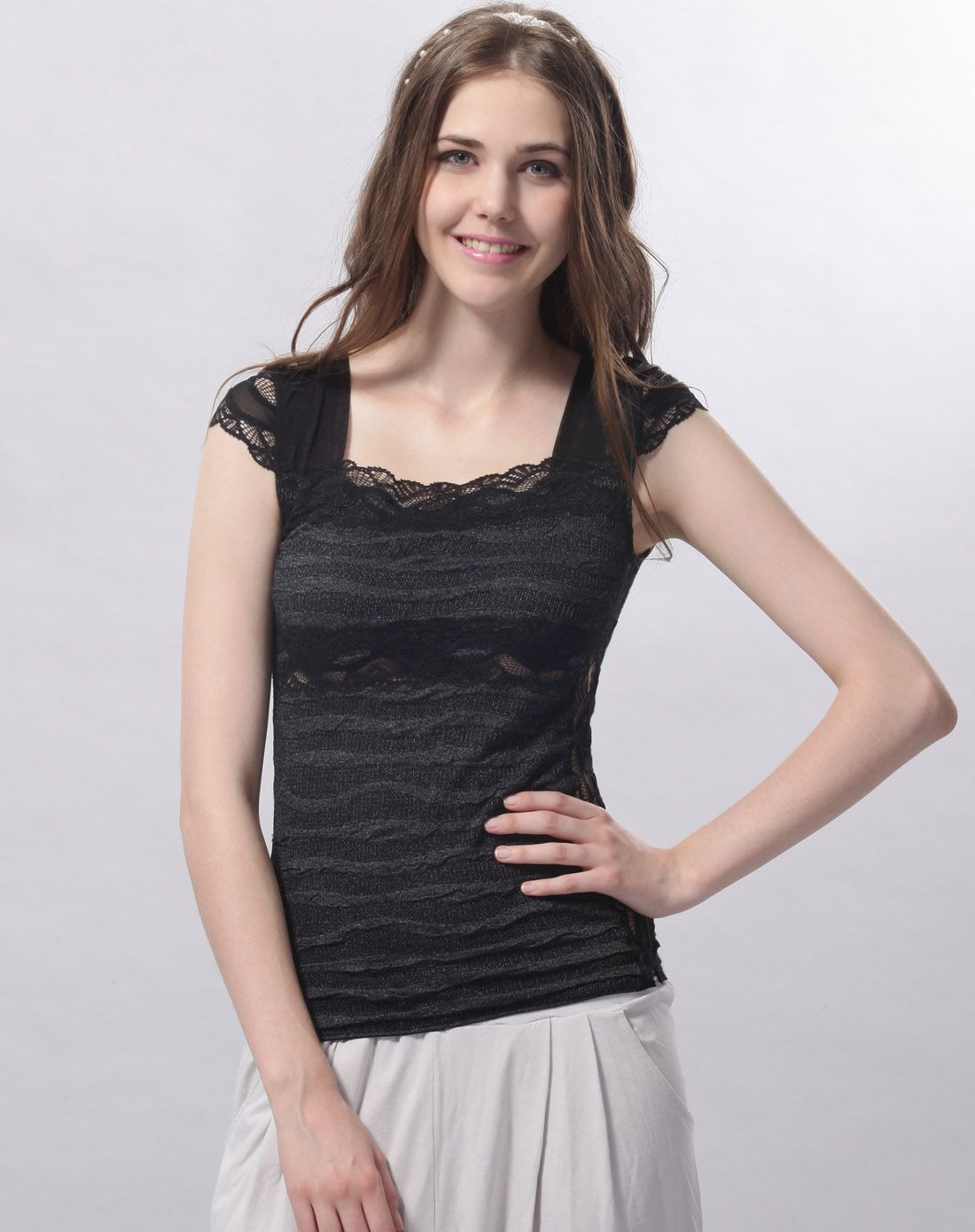 黑色弹力蕾丝网眼无缝抹胸款t恤