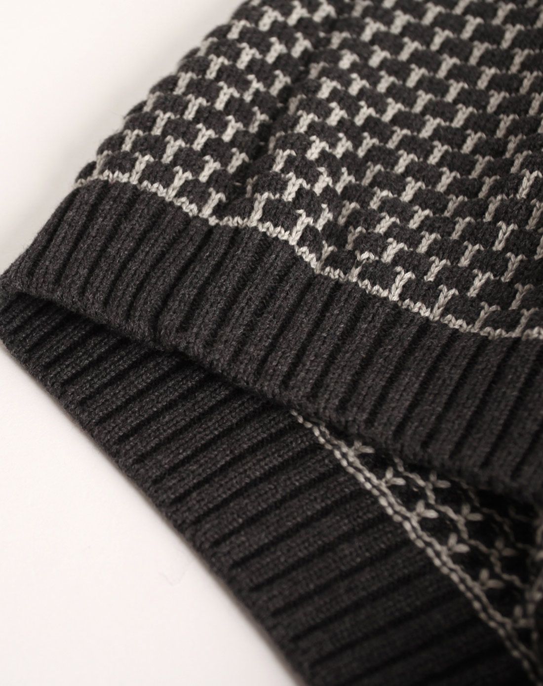 男大童中花灰灰白格线衣