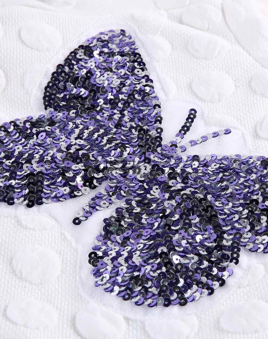 女童米白贴布绣蝴蝶卫衣