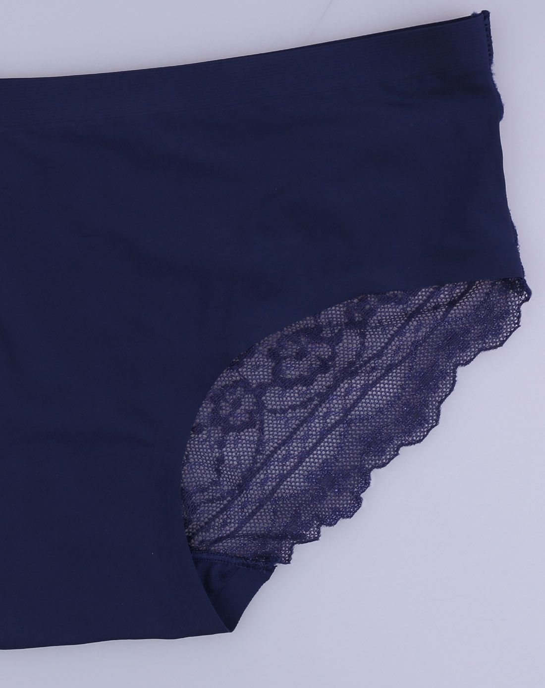 > 女士冰丝无痕蕾丝三角裤